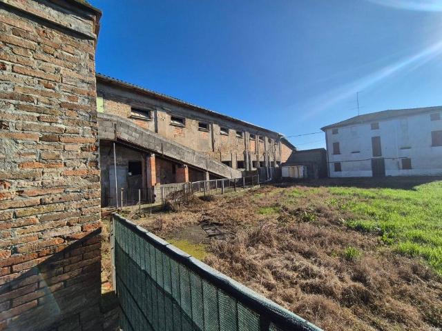 Rustico in vendita a Crocetta-San Lazzaro-Modena Est, Modena