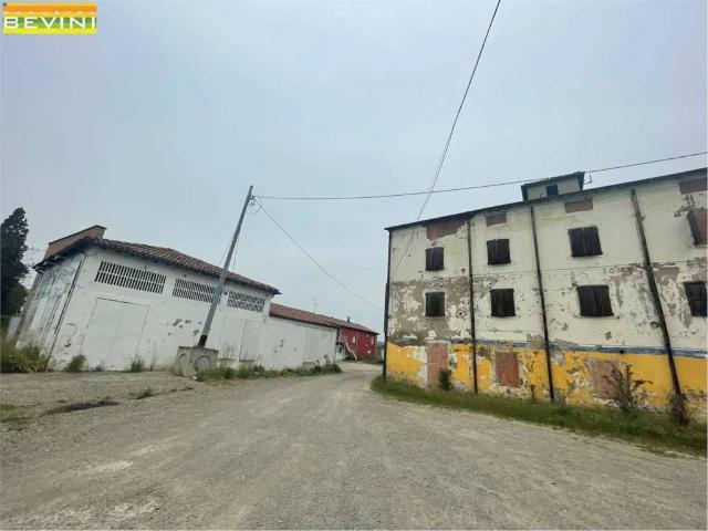 Rustico in vendita a Crocetta-San Lazzaro-Modena Est, Modena