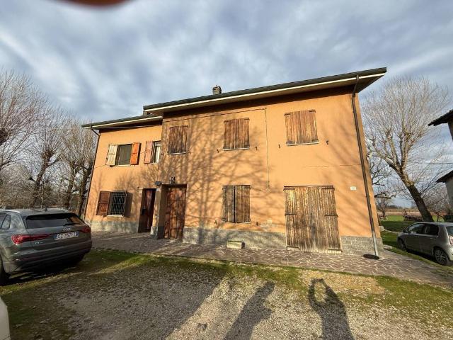 Rustico in vendita a Buon Pastore-Sant'Agnese-San Damaso, Modena