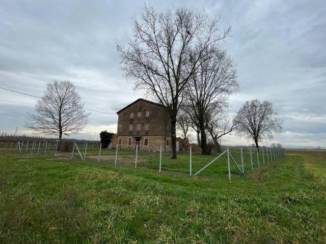 Rustico in vendita a San Faustino-Madonnina-Quattroville, Modena
