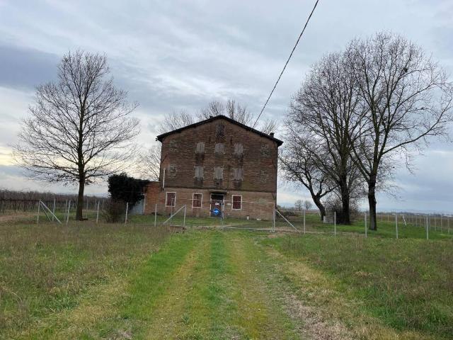 Rustico in vendita a San Faustino-Madonnina-Quattroville, Modena