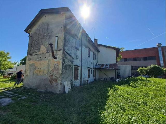 Rustico in vendita a Mogliano Veneto, Veneto