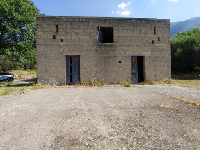 Rustico in vendita a Moiano, Campania