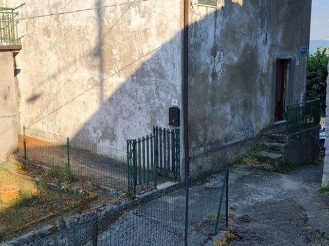 Rustico in vendita a Promiana, Molazzana