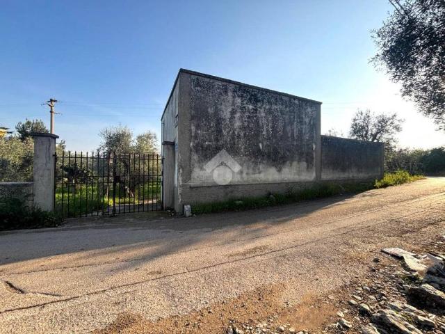 Rustico in vendita a Villaggio Belgiovine, Puglia