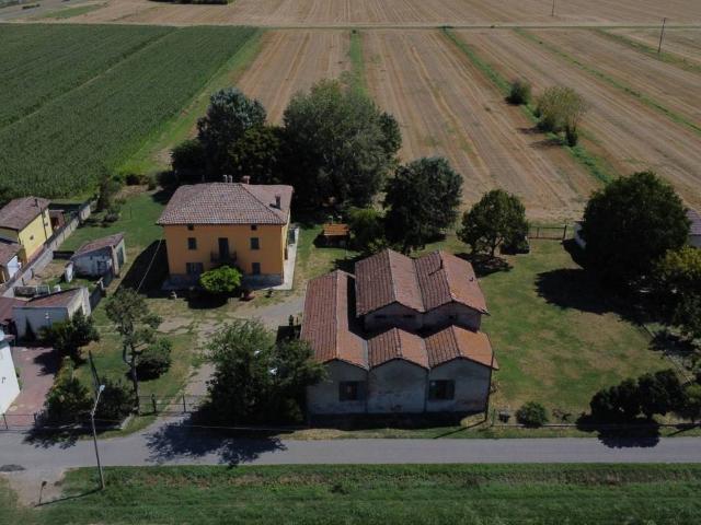 Rustico in vendita a Molinella, Reggio Emilia