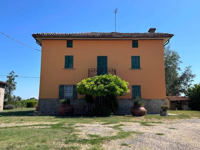 Rustico in vendita a Molinella, Reggio Emilia