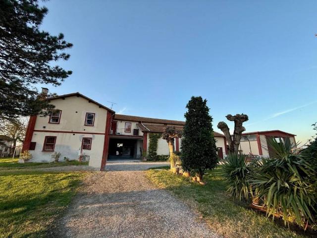 Rustico in vendita a Molinella, Reggio Emilia