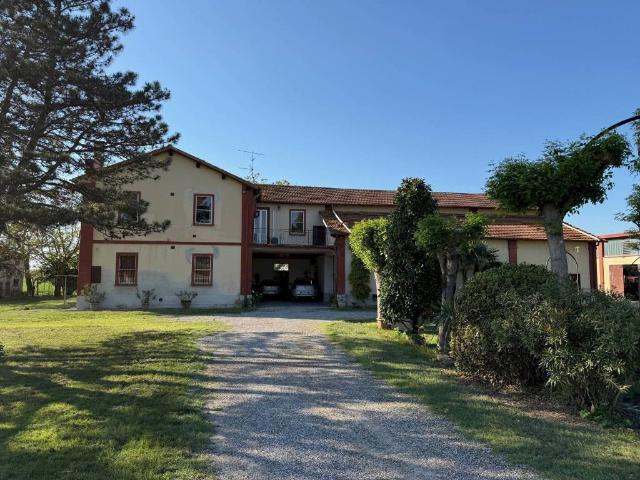 Rustico in vendita a Molinella, Reggio Emilia