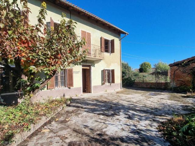 Rustico in vendita a Piemonte, Asti
