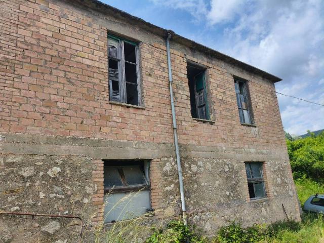 Rustico in vendita a Mompeo, Lazio
