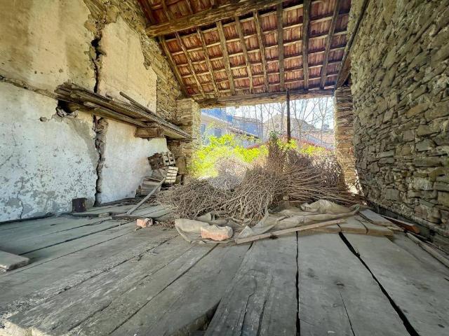 Rustico in vendita a Unione Montana di Comuni delle Valli di Lanzo, Ceronda e Casternone, Piemonte
