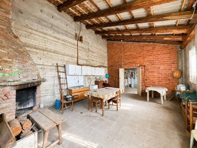 Rustico in vendita a Piemonte, Asti