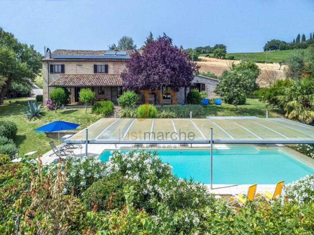 Rustico in vendita a Colli al Metauro, Marche