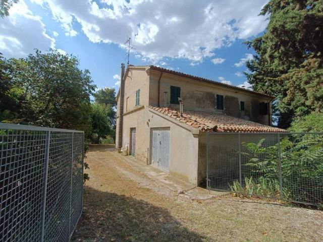 Rustico in vendita a Marche, Pesaro E Urbino