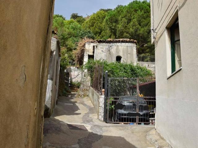 Rustico in vendita a Mongiuffi Melia, Sicilia