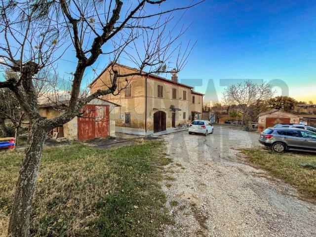 Rustico in vendita a Marche, Ancona