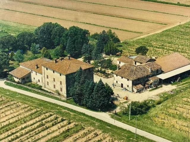 Rustico in vendita a Montevettolini, Toscana