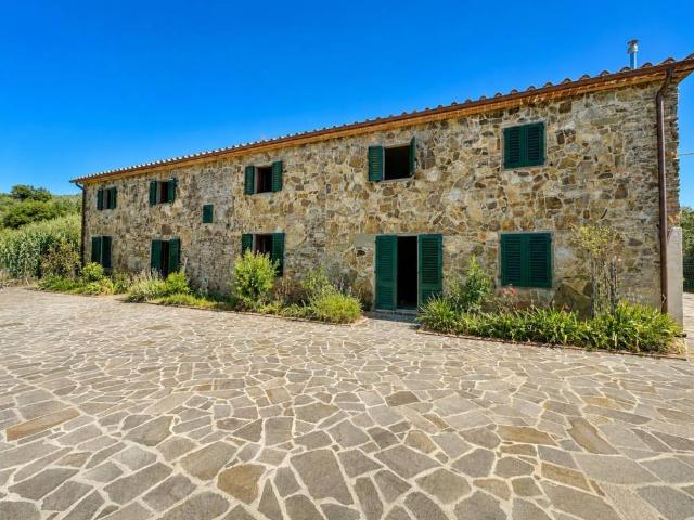 Rustico in vendita a Montevettolini, Toscana