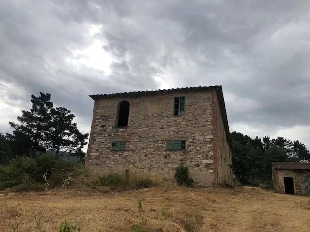 Rustico in vendita a Montevettolini, Toscana