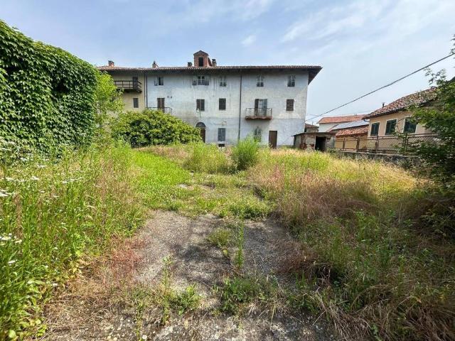 Rustico in vendita a Piemonte, Asti