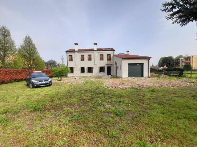 Rustico in vendita a Montagnana, Veneto