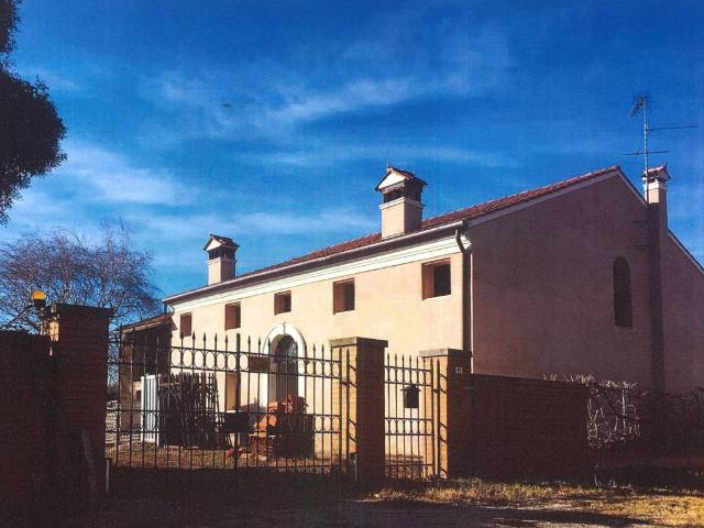 Rustico in vendita a Montagnana, Veneto