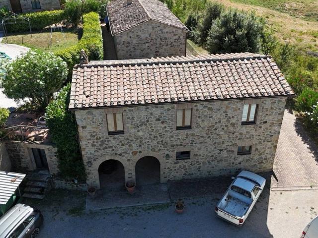 Rustico in vendita a Montalcino, Toscana