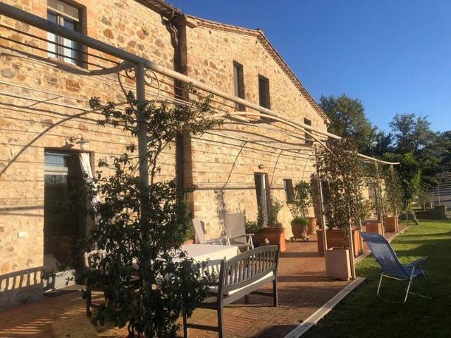 Rustico in vendita a Montalcino, Toscana