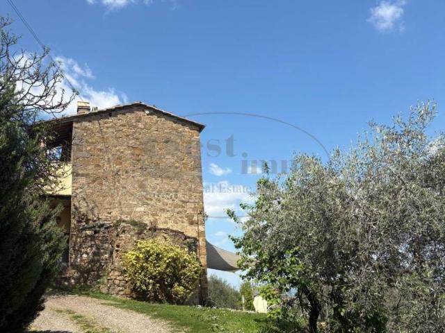 Rustico in vendita a Montalcino, Toscana