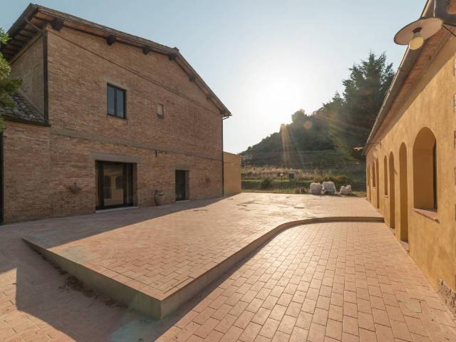 Rustico in vendita a Montalcino, Toscana