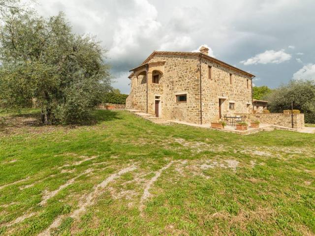 Rustico in vendita a Montalcino, Toscana