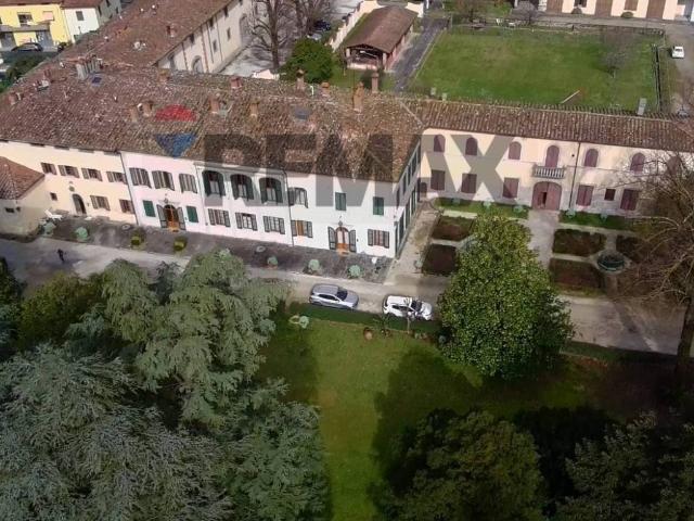 Rustico in vendita a Montale, Toscana