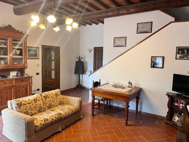 Rustico in vendita a Stazione, Montale