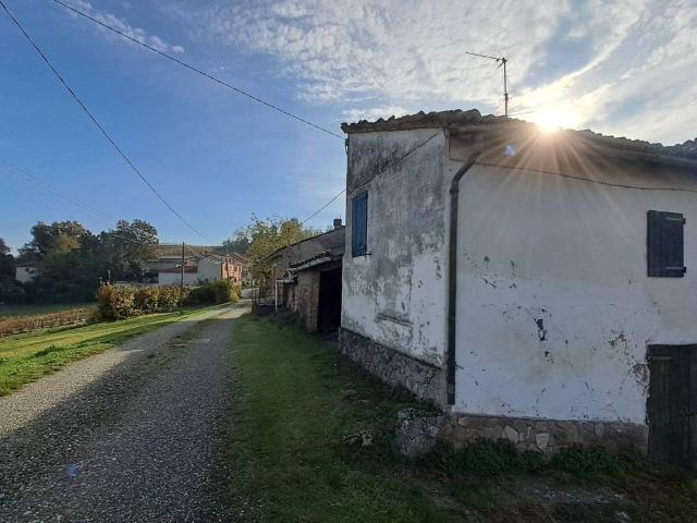 Rustico in vendita a Montalto Pavese, Lombardia