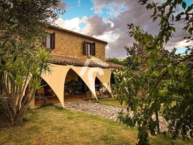 Rustico in vendita a Marche, Ancona