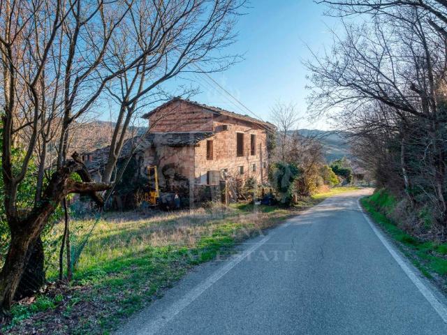 Rustico in vendita a Unione dei comuni Valli del Reno, Lavino e Samoggia, Monte San Pietro