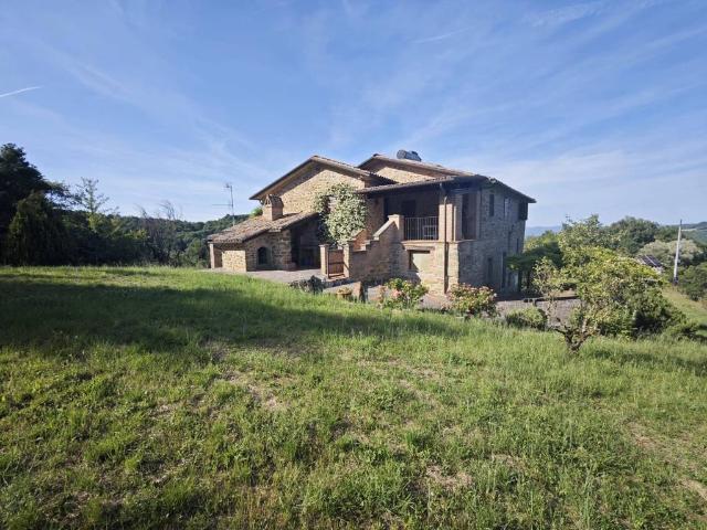 Rustico in vendita a Monte Santa Maria Tiberina, Umbria