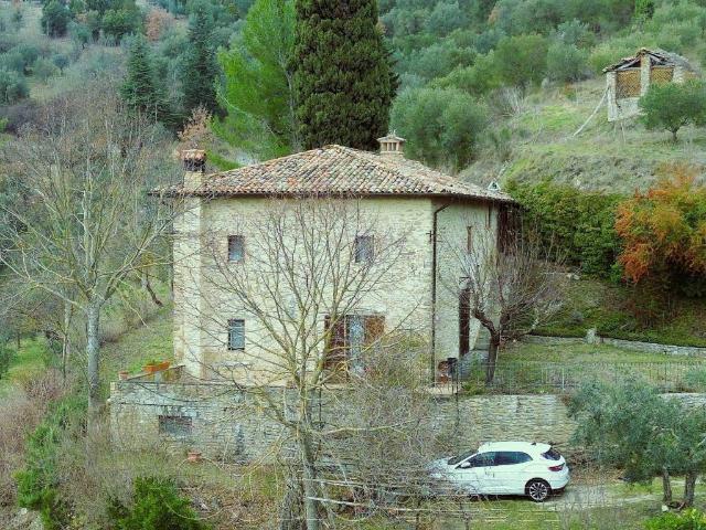 Rustico in vendita a Monte Santa Maria Tiberina, Umbria