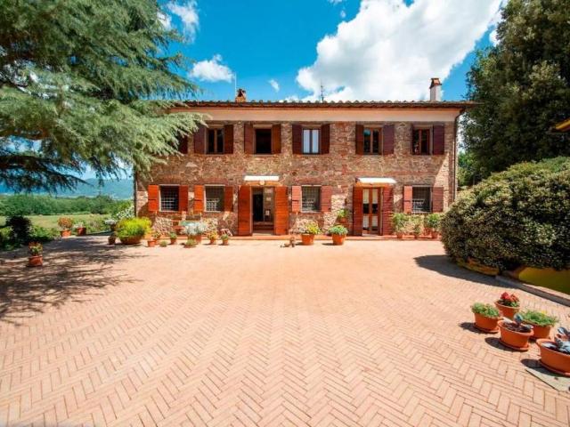 Rustico in vendita a Montecarlo, Toscana