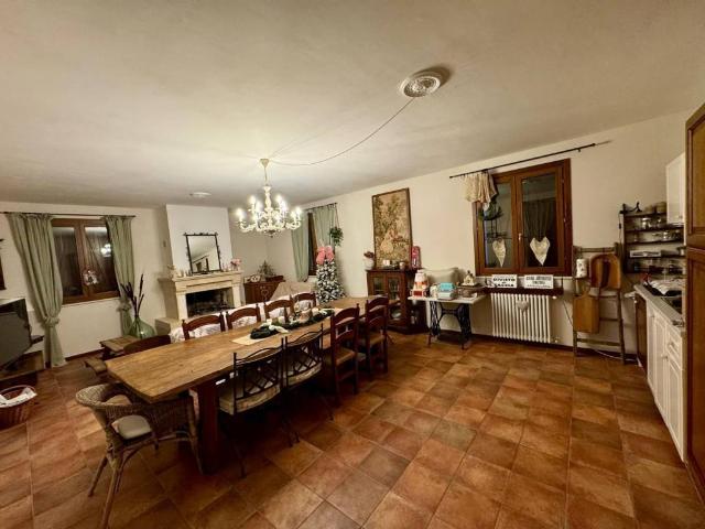 Rustico in vendita a Montecastrilli, Umbria