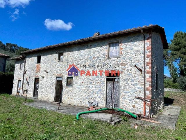 Rustico in vendita a Montecatini Terme, Toscana