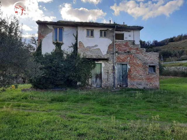 Rustico in vendita a La Miniera, Montecatini Val Di Cecina