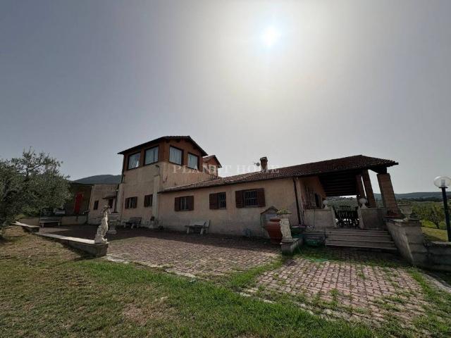 Rustico in vendita a Montecchio, Terni