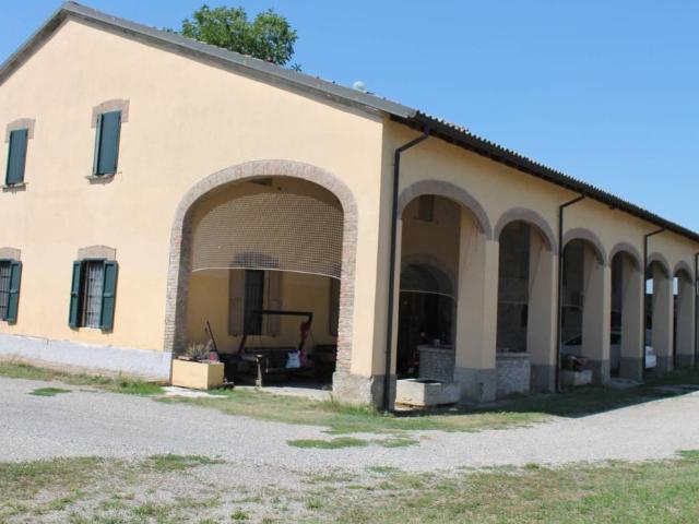 Rustico in vendita a Montechiarugolo, Reggio Emilia