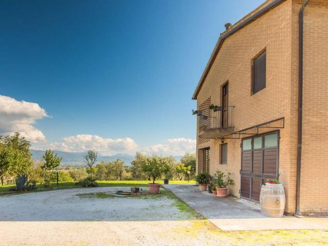Rustico in vendita a Spoleto, Umbria