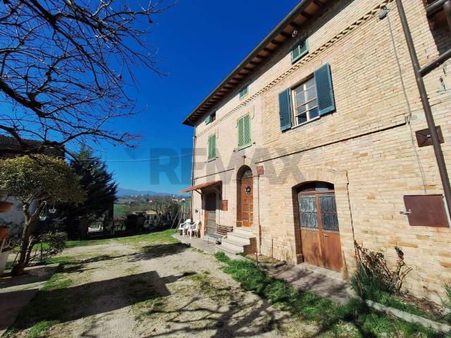 Rustico in vendita a Montefalco, Umbria
