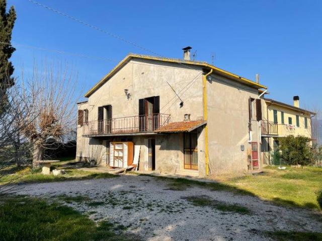 Rustico in vendita a Montefalco, Umbria