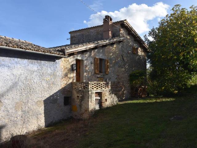 Rustico in vendita a Montefalco, Umbria