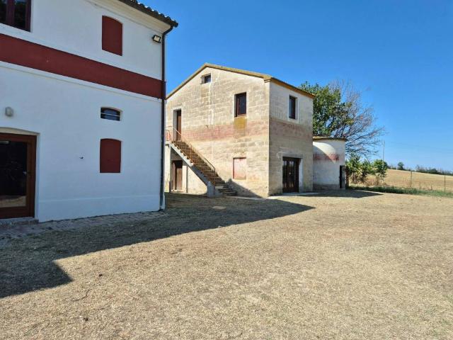 Rustico in vendita a Marche, Macerata